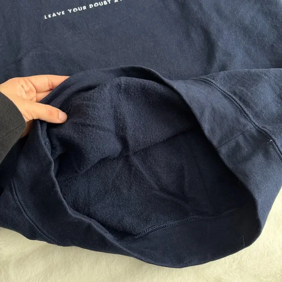 Bitty & Beau’s Coffee Leave Your Doubt At The Door Crewneck Size Medium - Picture 7 of 8